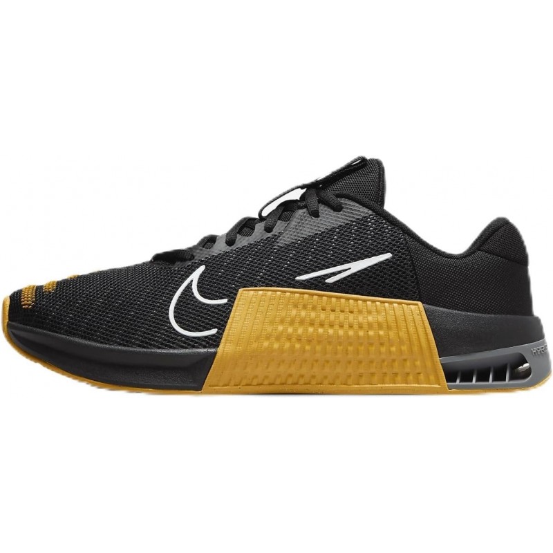 Chaussures d'entraînement Nike Metcon 9 (Team) pour homme (FD5431-004, noir/or université/gris fumée/blanc)