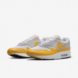 Chaussures Nike Air Max 1 Essential pour homme (FZ5808-100, blanc/platine pur/noir/or université)