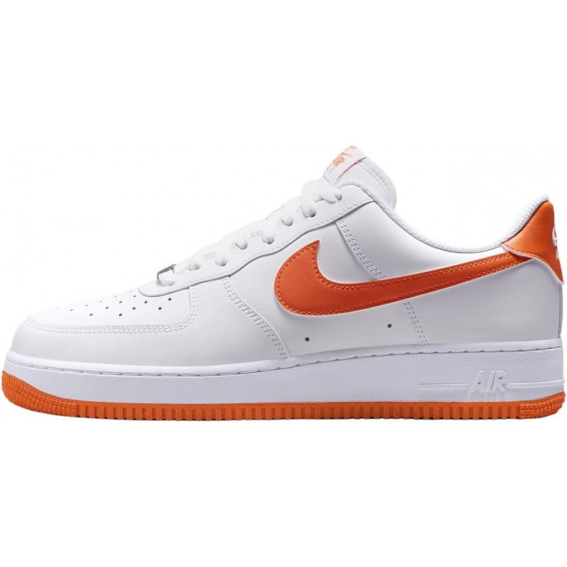 Chaussures Nike Air Force 1 '07 pour homme (FJ4146-109, blanc/blanc/orange de sécurité)